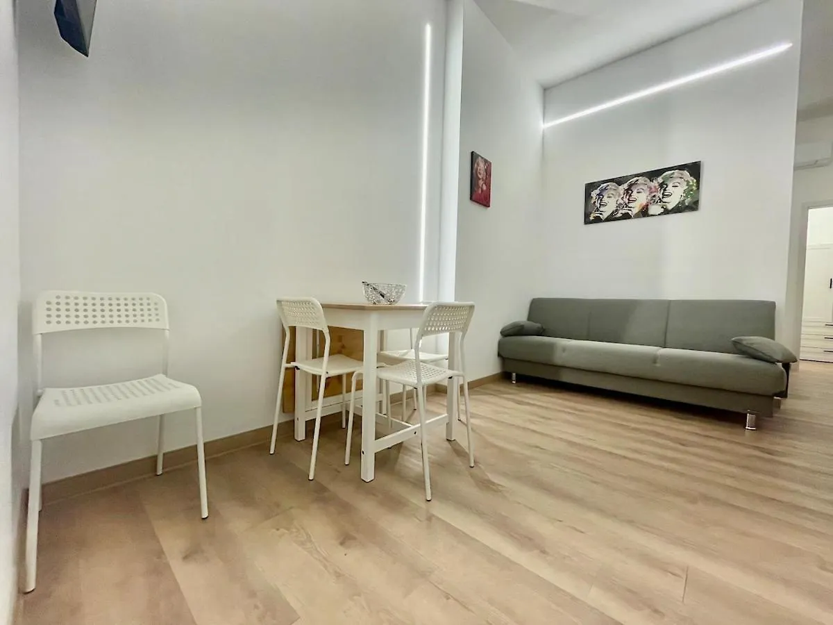 شقة Arcobaleno B فينْتْسا